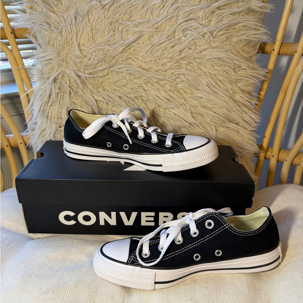Converse Chuck Taylor All Star Low Top Black White Womens 6 Mens 4 M9166C NIB - Picture 5 of 8